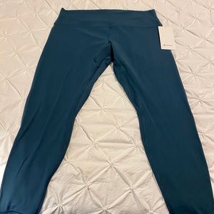 Lulu Lemon yoga pants!! Brand new, w/ tags!!